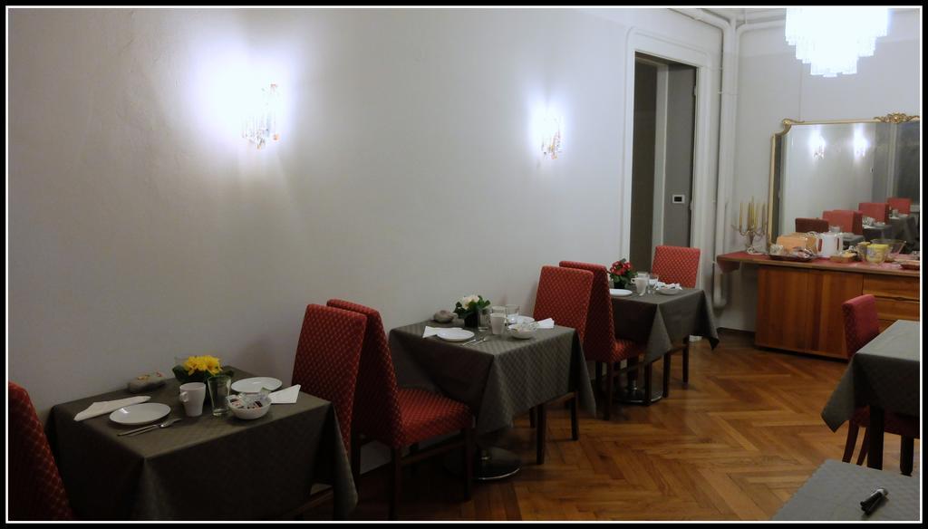 B&B Piazza Goldoni Трієст Екстер'єр фото